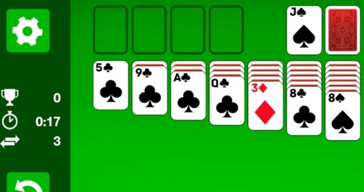 Žaidimas su kortomis - Solitaire. Tai klasikinis solitaire žaidimas.